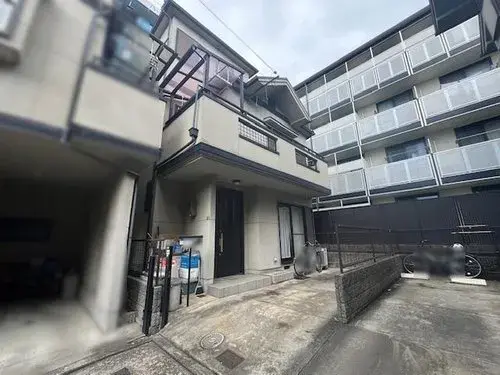 Akiya in Hirakata