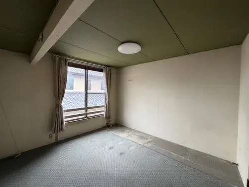 2-Story House with Void, Himeji City, Hyogo Prefecture (4)