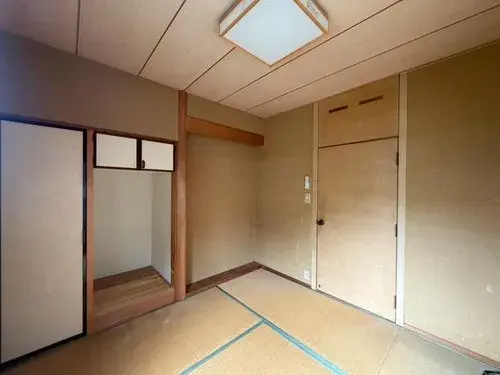 2-Story House with Void, Himeji City, Hyogo Prefecture (5)