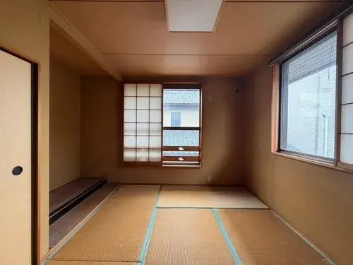 2-Story House with Void, Himeji City, Hyogo Prefecture (6)