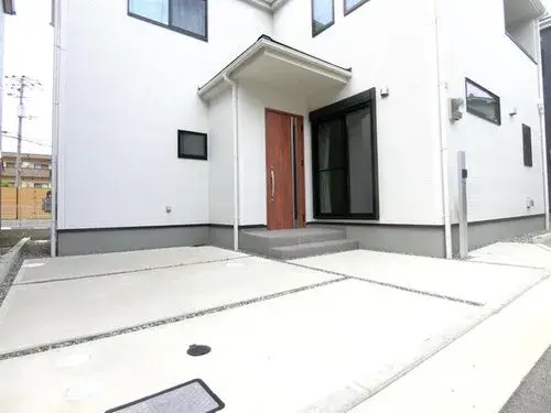 Akiya in Itami