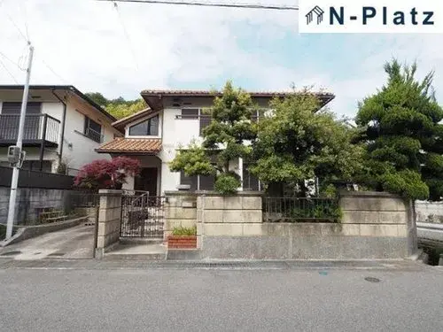 Akiya in Kobe