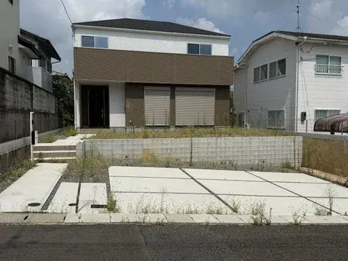 Akiya in Kobe