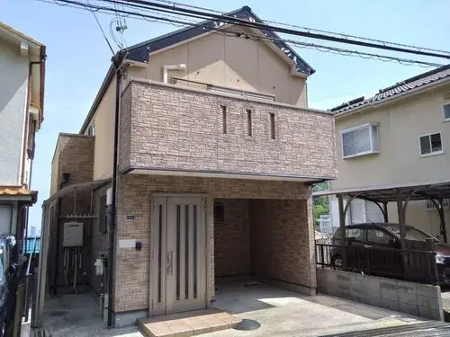Akiya in Kobe