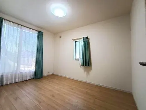 Propriété LDK à deux étages de plus de 18 tatamis, Ville d'Okayama, Préfecture d'Okayama (2)