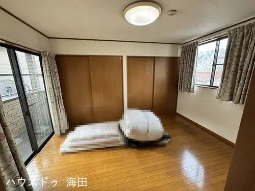 Maison en bois à deux étages avec de nombreux rangements Kaita-cho, préfecture de Hiroshima (4)