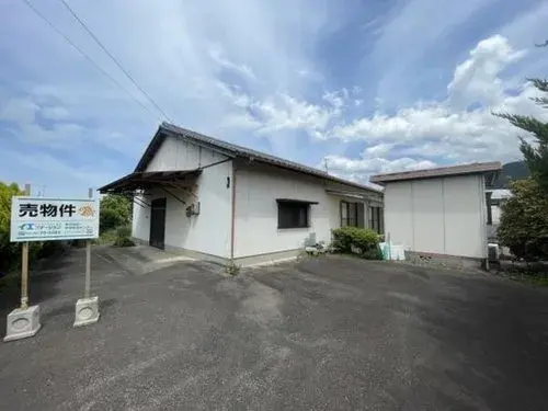Akiya in Saijo