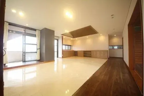 2-Story Detached House Tomigusuku City Okinawa Prefecture (4)