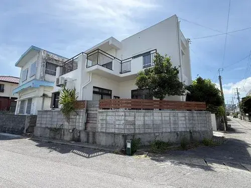 Akiya in 冲绳市