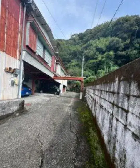 Slide 4