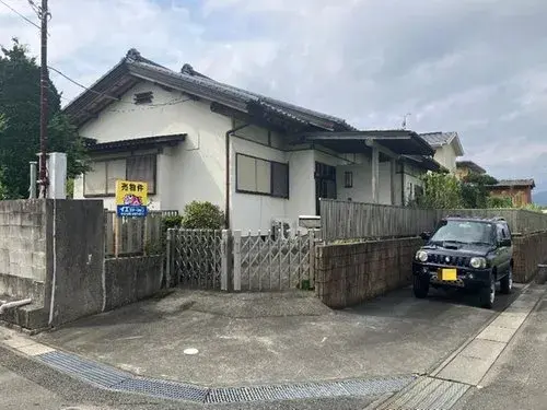Akiya in Takahagi