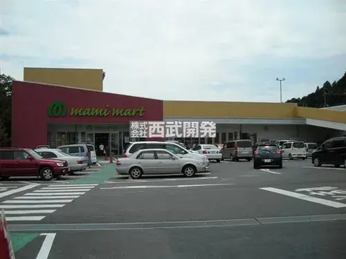 Casa de 2 pisos en la ciudad de Hanno, Saitama, con amplio almacenamiento (11)
