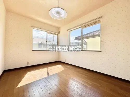 Casa de 2 pisos en la ciudad de Hanno, Saitama, con amplio almacenamiento (4)