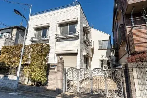 Akiya in Kita Ward