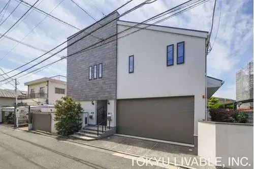 Akiya in 大田区