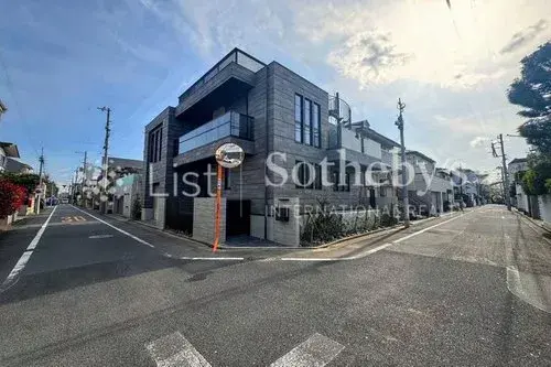 Akiya in 目黒区