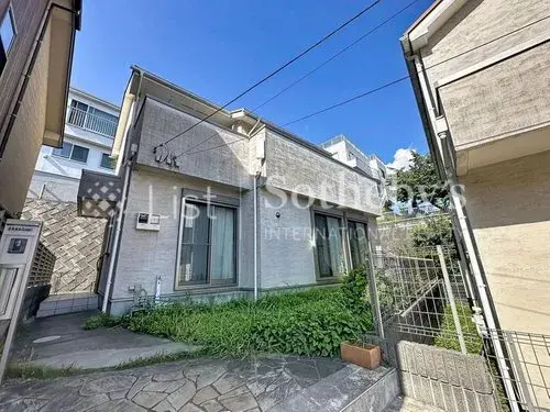 Akiya in Yokohama