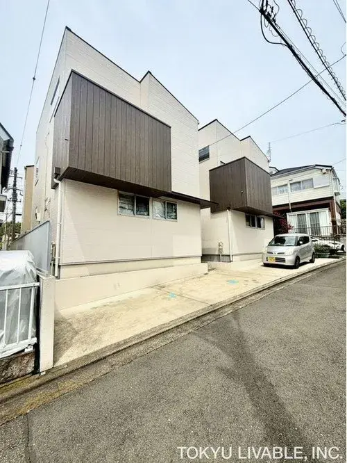 Akiya in Zushi