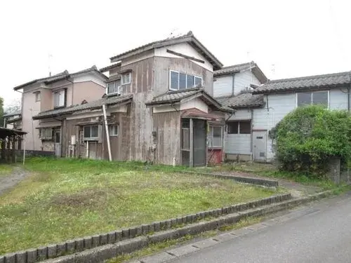 Akiya in Shibata