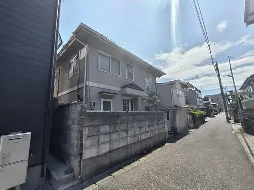 Akiya in 新潟市