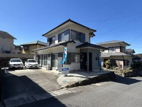 Akiya in Ena