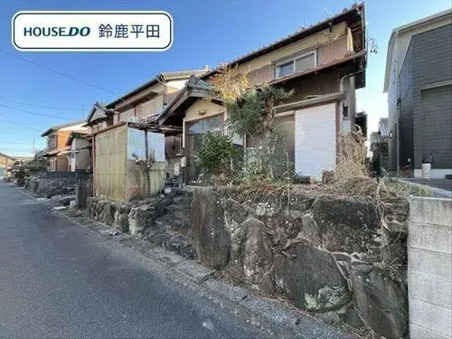 Akiya in Kuwana