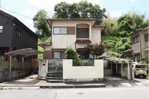 Akiya in Koka