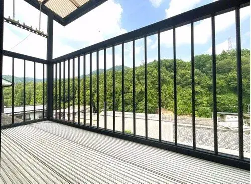 Slide 4