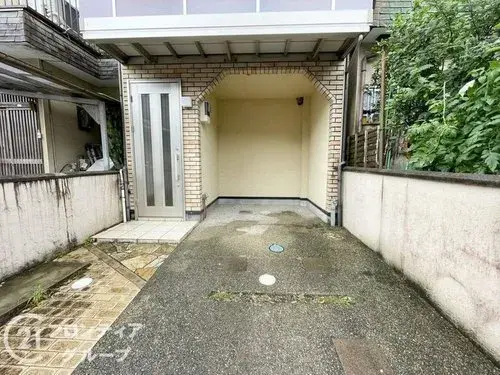 Akiya in Yamashina Ward