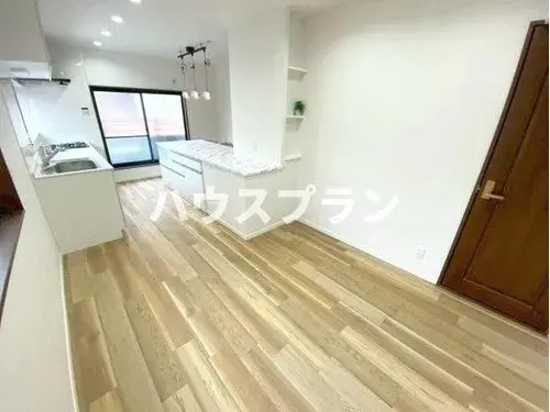 Akiya in Neyagawa