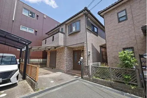 Akiya in Hirakata