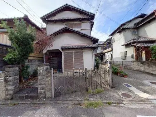 Akiya in Izumiotsu