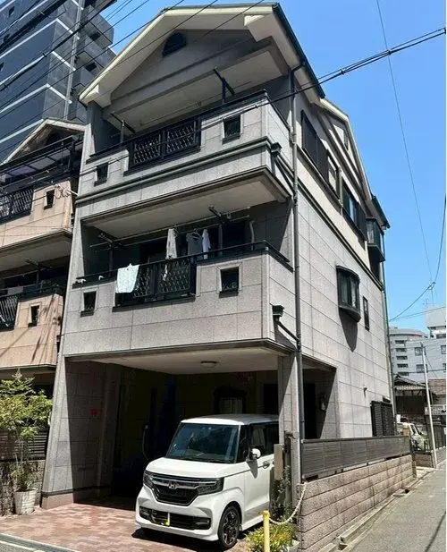 Akiya in Osaka