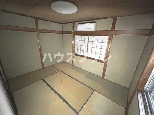 Akiya in Neyagawa