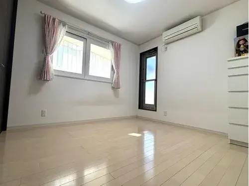 2-story, 18+ Tatami LDK Property Hirakata City, Osaka Prefecture (3)