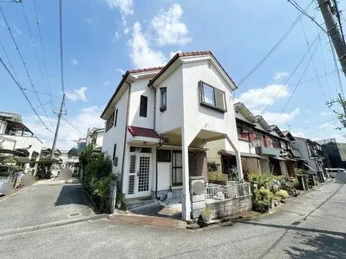 Akiya in Hirakata