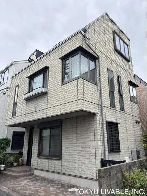 Akiya in Ashiya