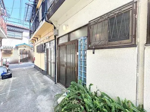 Akiya in Kobe
