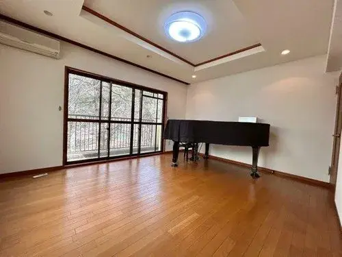 Casa Unifamiliar de 2 Plantas con Almacenamiento en Todas las Habitaciones, Ciudad de Kobe, Prefectura de Hyogo (3)