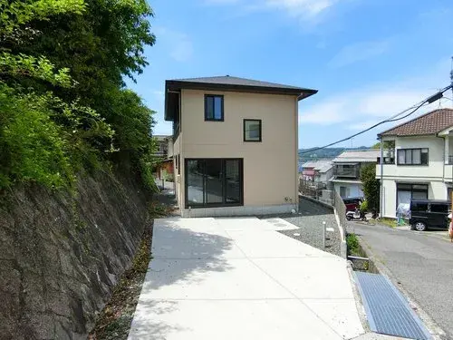 Akiya in Fuchu Town