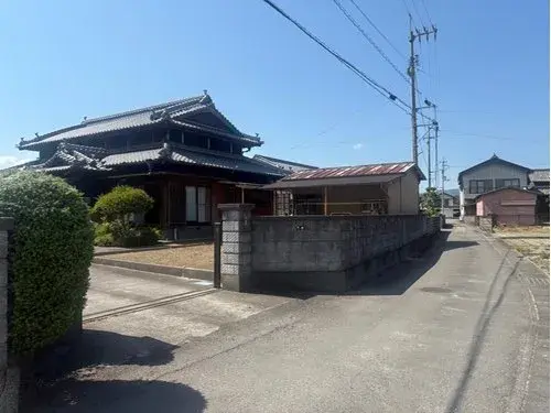 Akiya in Yoshinogawa