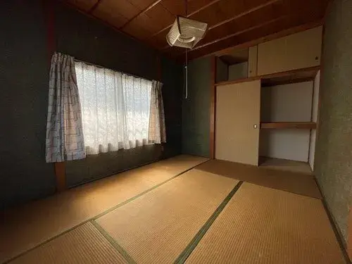 ممتلكات من طابقين في مدينة Niihama، محافظة Ehime (4)