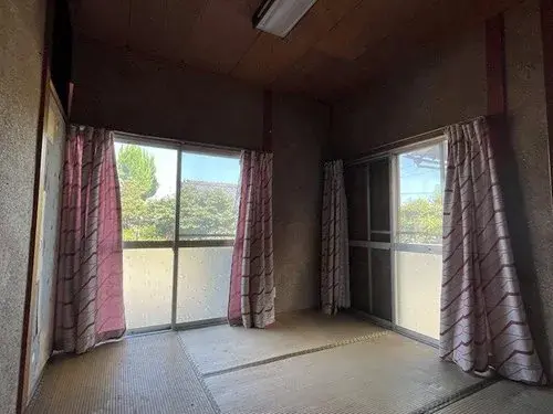 ممتلكات من طابقين في مدينة Niihama، محافظة Ehime (5)
