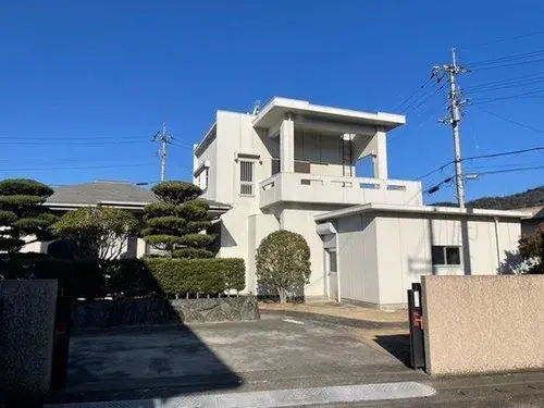 Akiya in Shikokuchuo