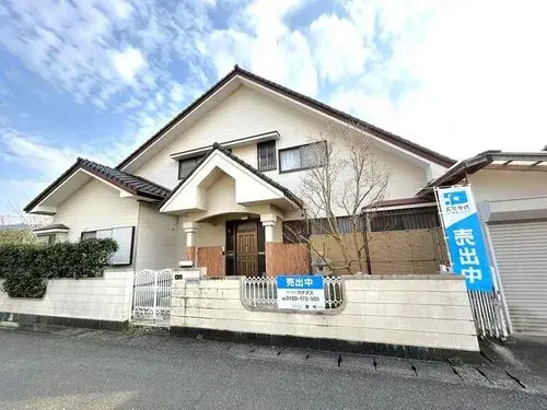 Akiya in Kama