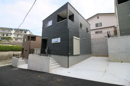Akiya in 福岡市