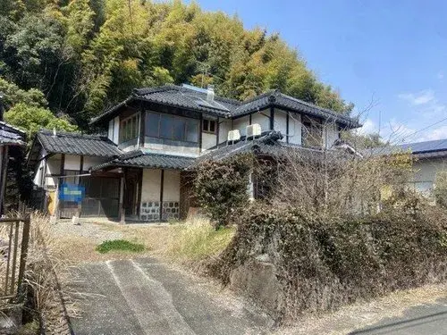 Akiya in Kikuchi