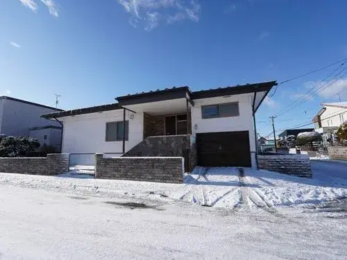Akiya in Tomakomai