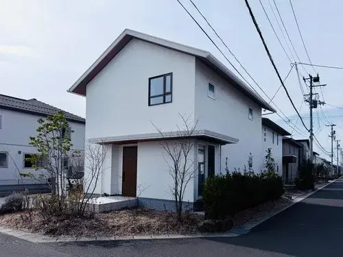 Akiya in Tomiya