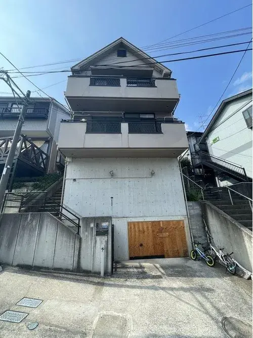 Akiya in Kawasaki